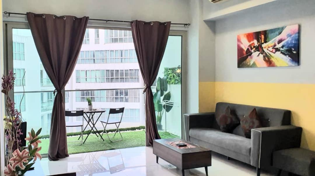 Regalia Suites With Infinity Pool Klcc By Staycation Homes 吉隆坡 外观 照片
