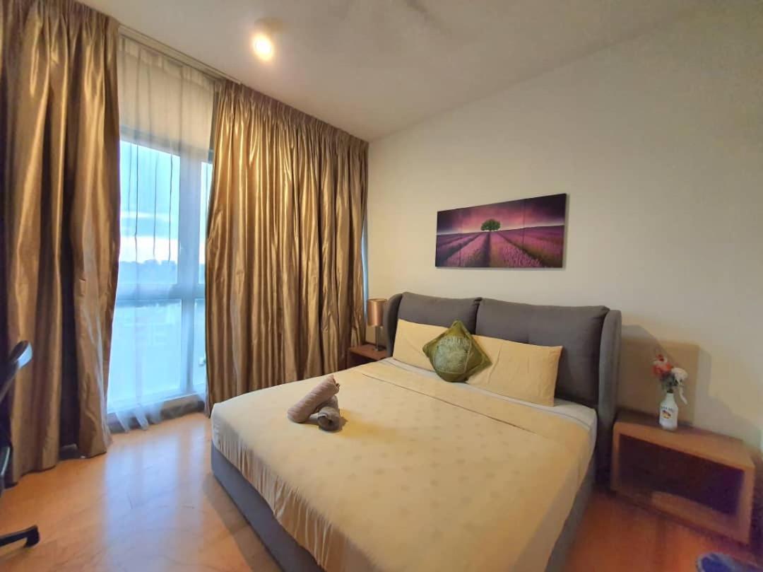 Regalia Suites With Infinity Pool Klcc By Staycation Homes 吉隆坡 外观 照片