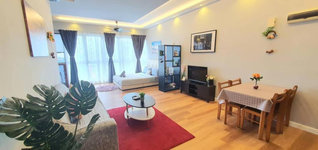 Regalia Suites With Infinity Pool Klcc By Staycation Homes 吉隆坡 外观 照片