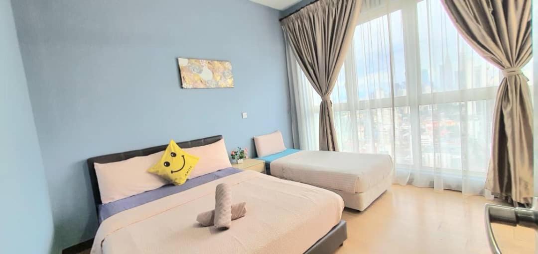 Regalia Suites With Infinity Pool Klcc By Staycation Homes 吉隆坡 外观 照片