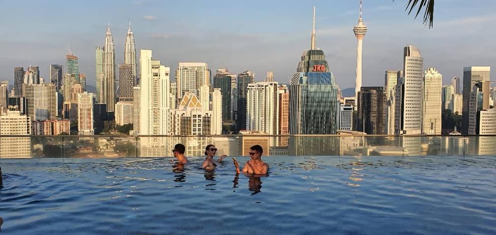 Regalia Suites With Infinity Pool Klcc By Staycation Homes 吉隆坡 外观 照片