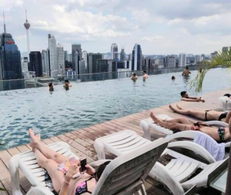 Regalia Suites With Infinity Pool Klcc By Staycation Homes 吉隆坡 外观 照片