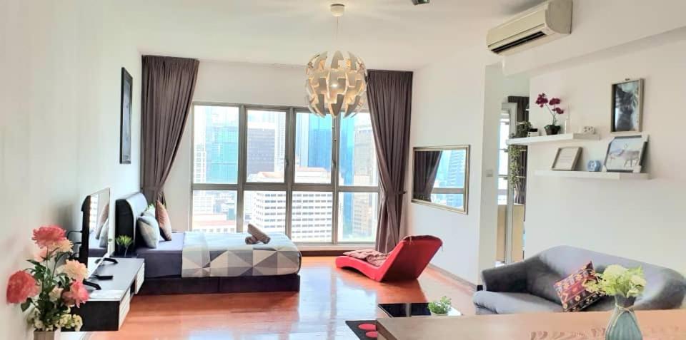 Regalia Suites With Infinity Pool Klcc By Staycation Homes 吉隆坡 外观 照片